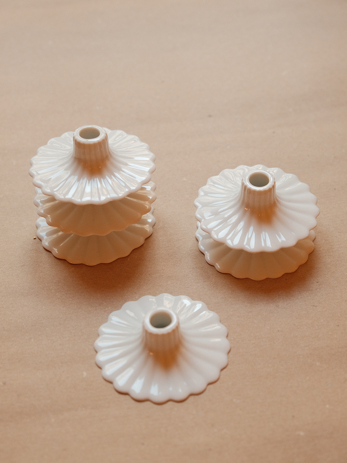 Set de Mini bougeoirs Coquille Édition 02 Blanc + Bougies fines