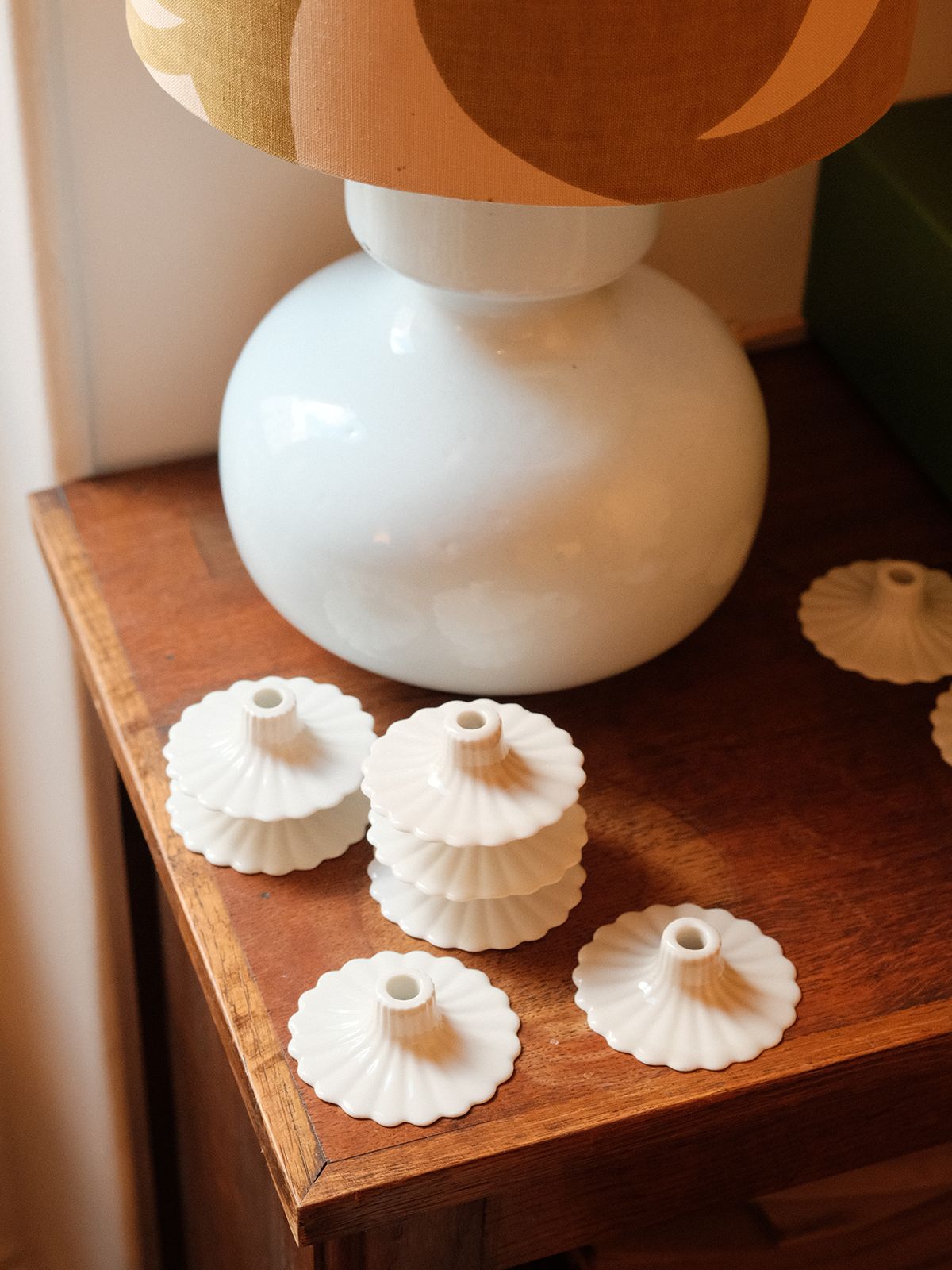 Set de Mini bougeoirs Coquille Édition 02 Blanc + Bougies fines