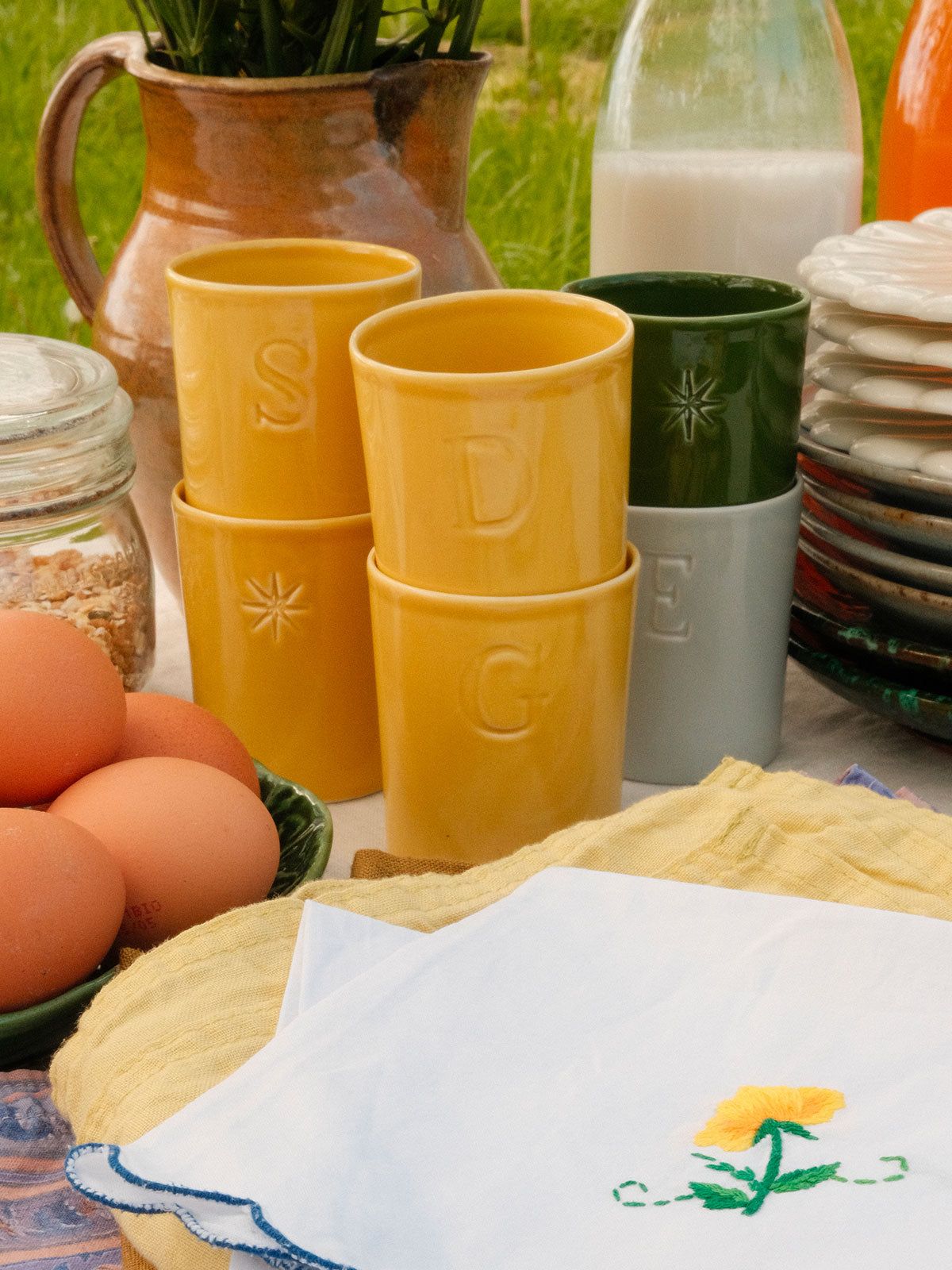 PRÉCOMMANDE - Tasse ABC à personnaliser - Jaune moutarde