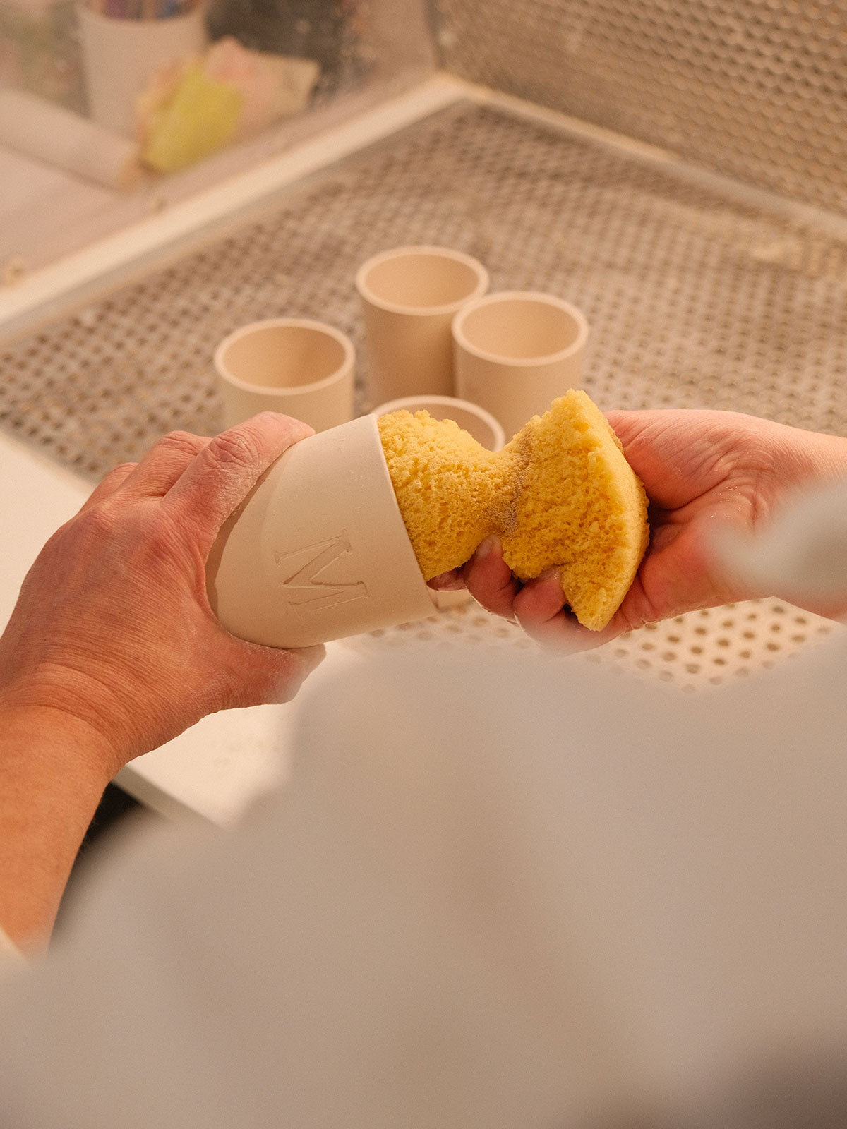 PRÉCOMMANDE - Tasse ABC à personnaliser - Coquille d'oeuf