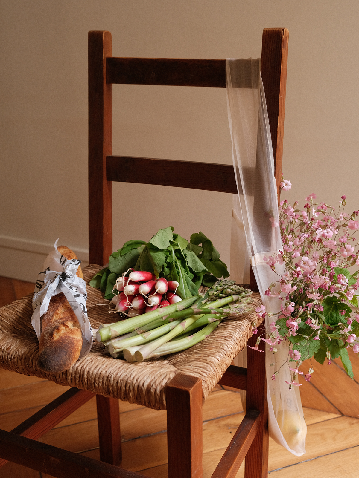 Sac porte-bouquet brodé Les Bons Jours x Brigitte Tanaka - Édition limitée