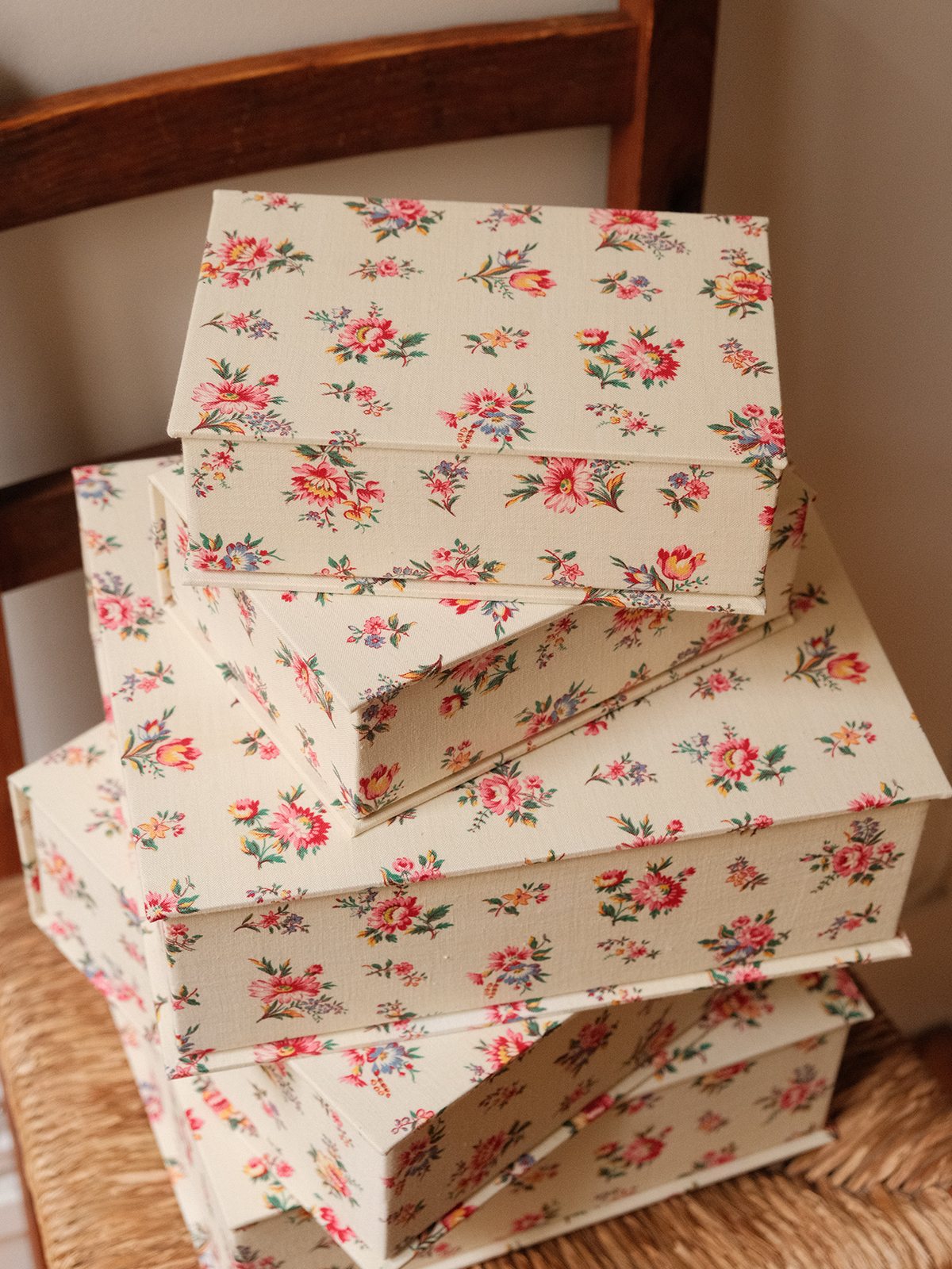 Boîte tissu - Blanche fleurie